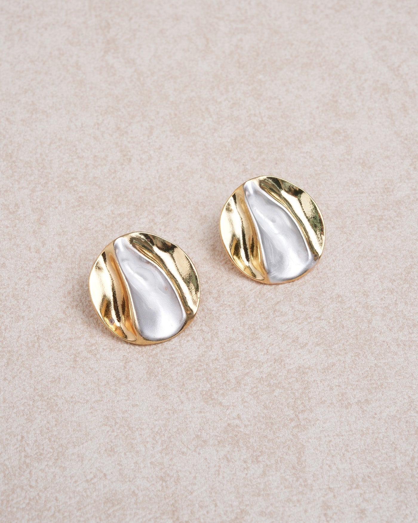 Altın Teardrop Küpe