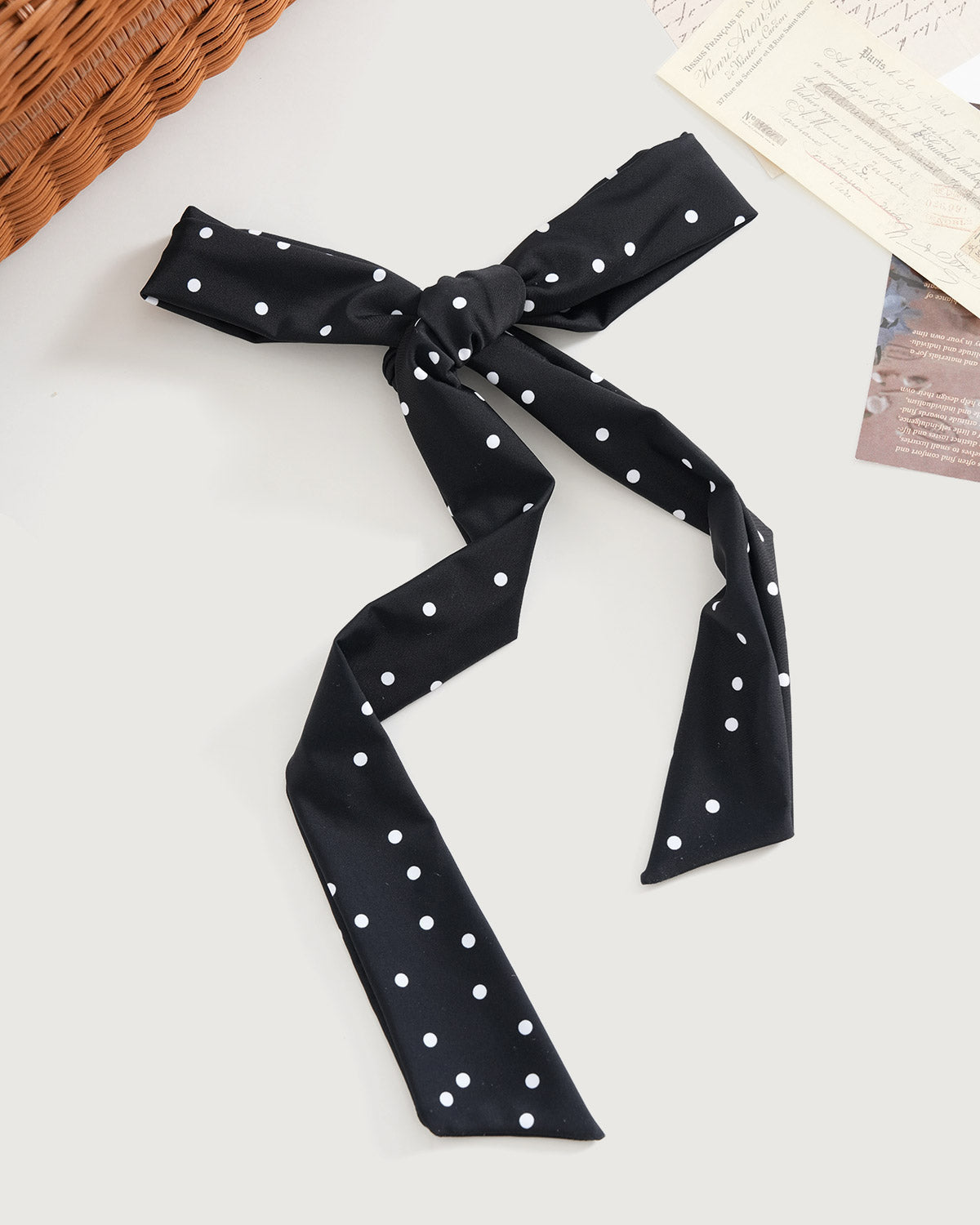Siyah Polka Dots Triko Şal