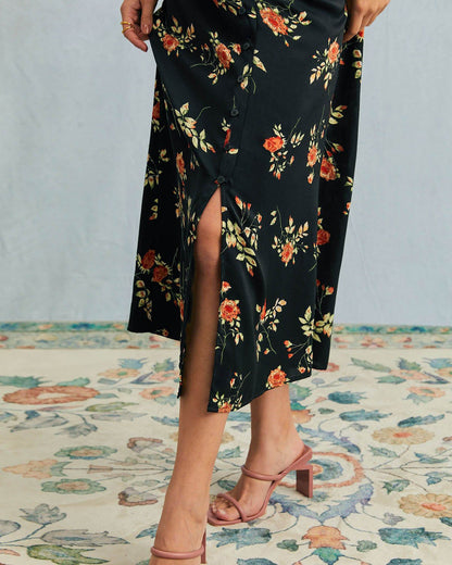 Siyah V Yaka Çiçek Desenli Kısa Sleeve Maxi Elbise