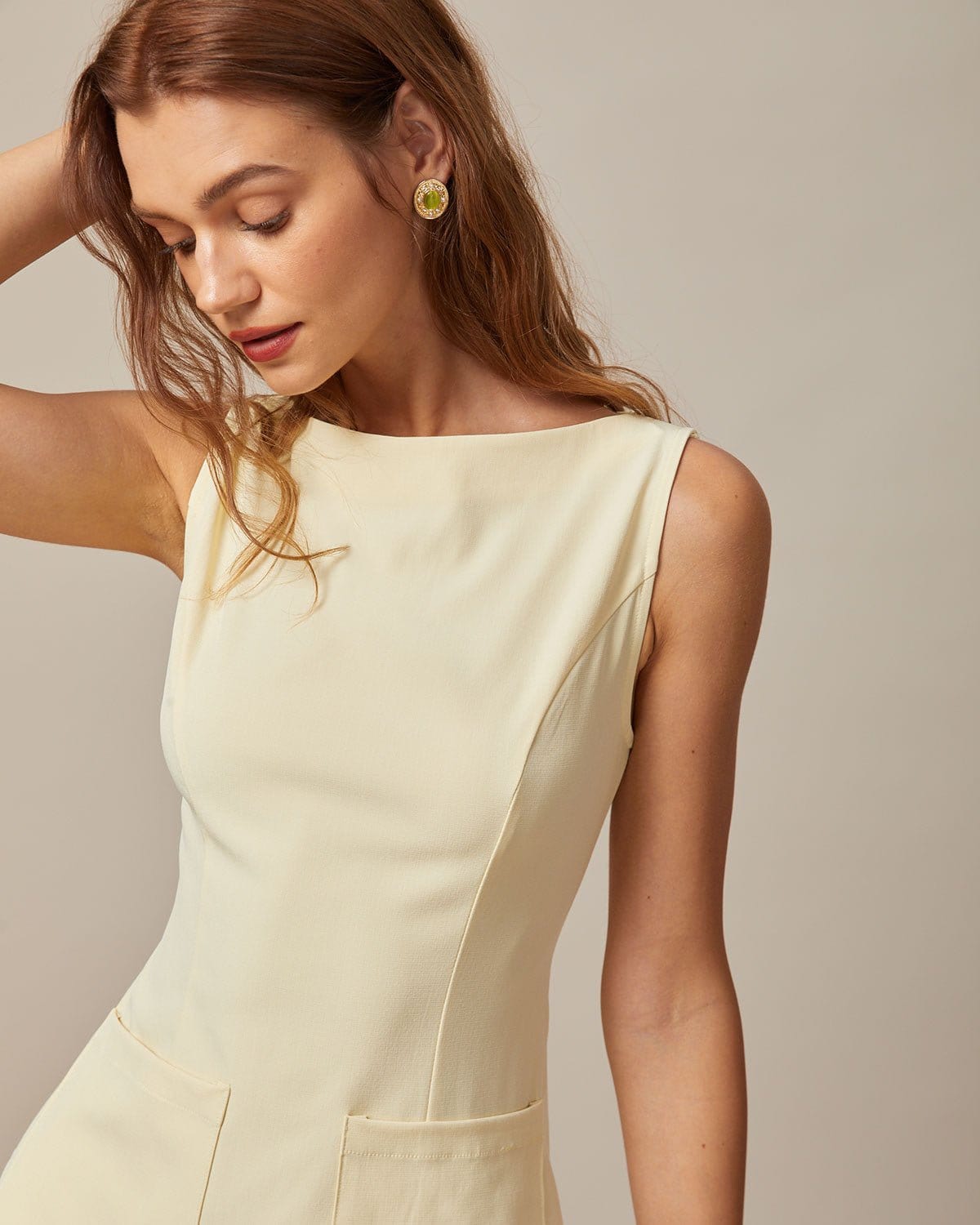 Sarı Kayık Yaka Cutout Mini Elbise