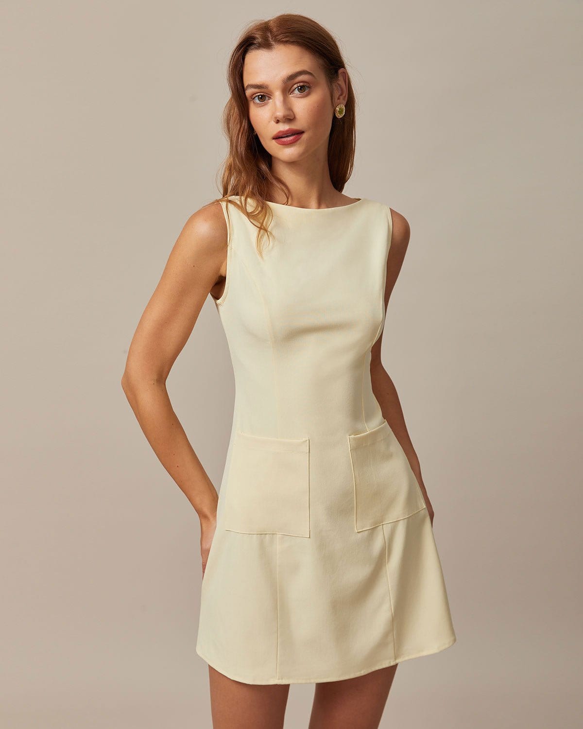 Sarı Kayık Yaka Cutout Mini Elbise