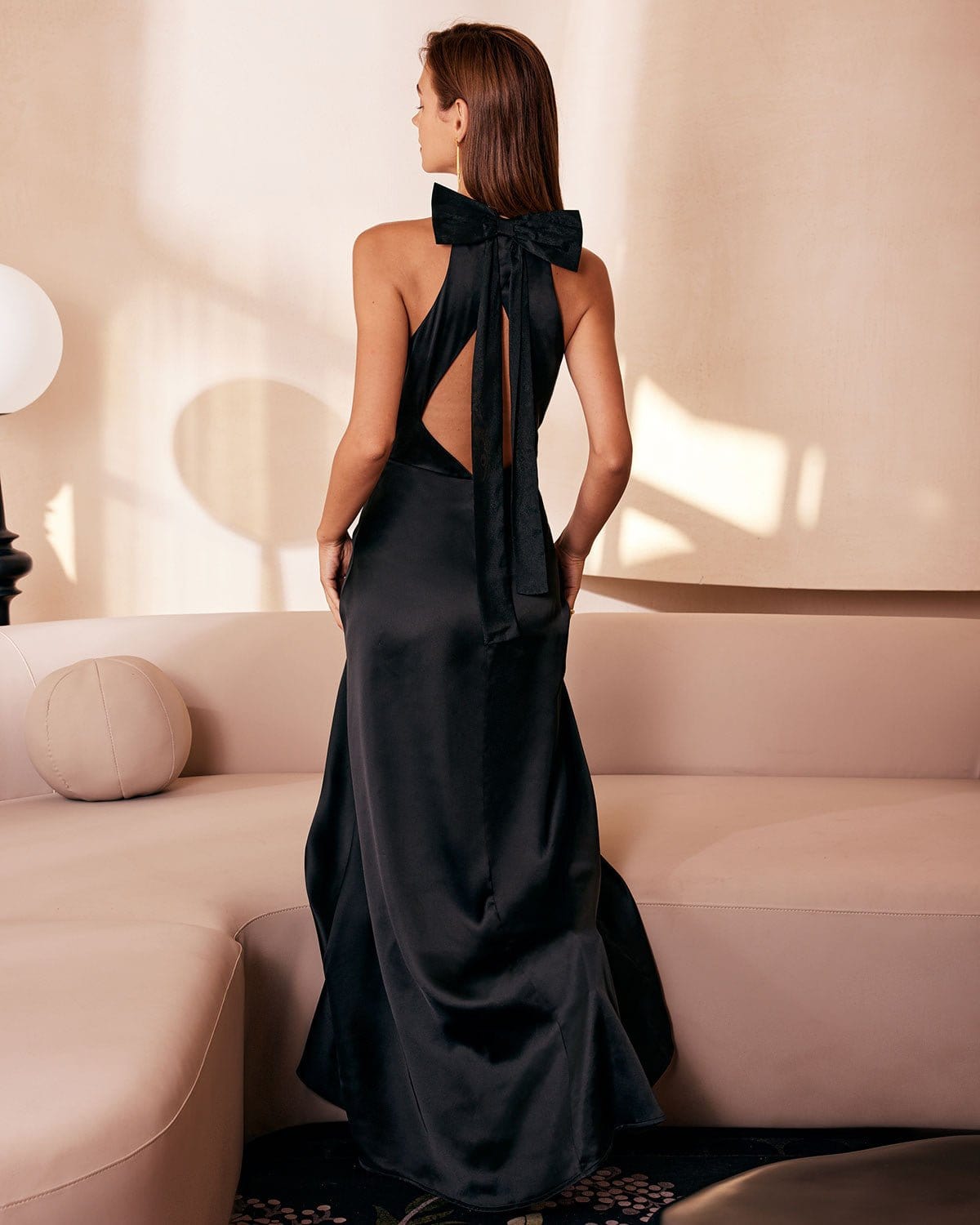 Siyah Boyundan Bağlamalı Bowknot Cutout Maxi Elbise