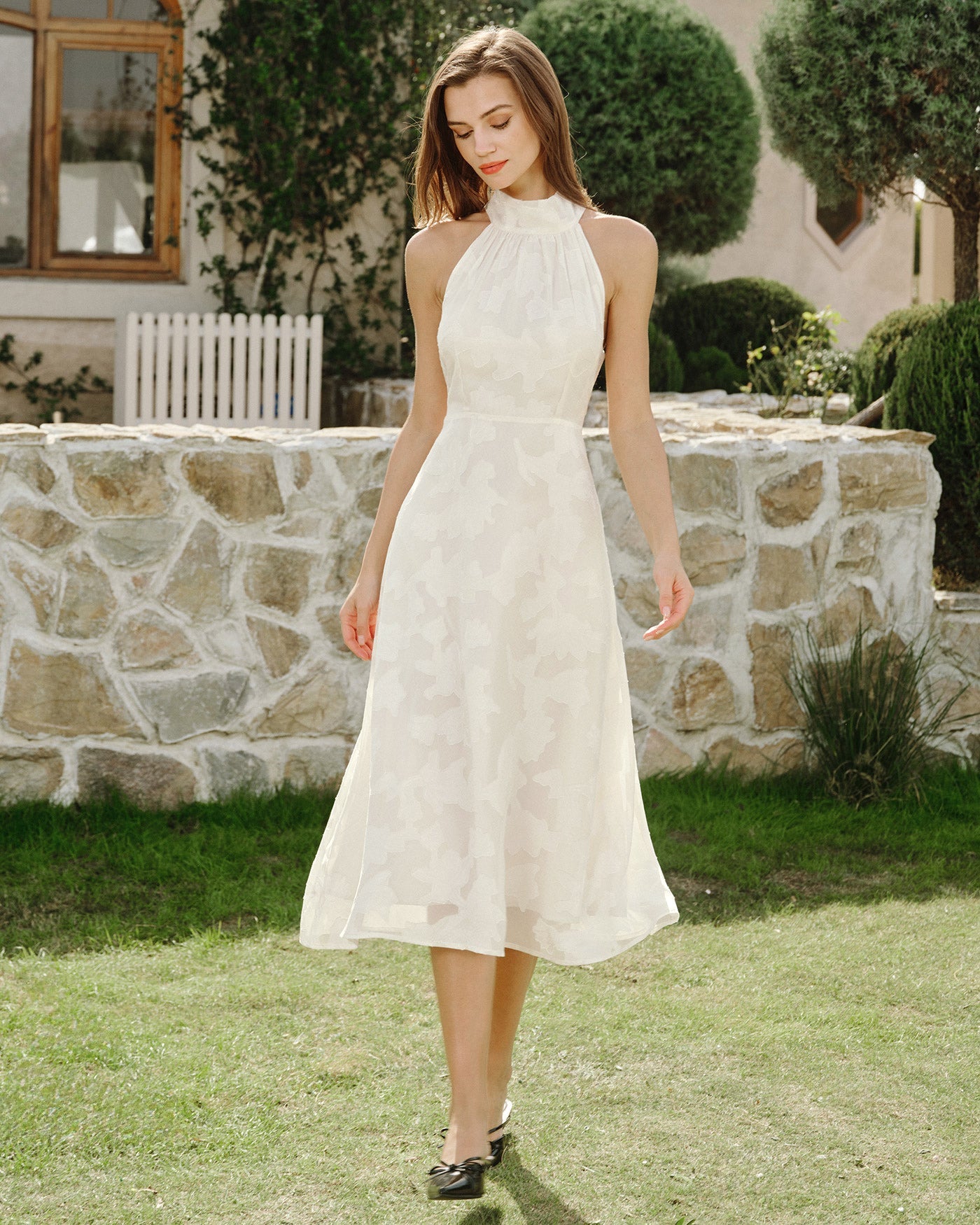 Bej Boyundan Bağlamalı Çiçek Desenli Midi Dresses