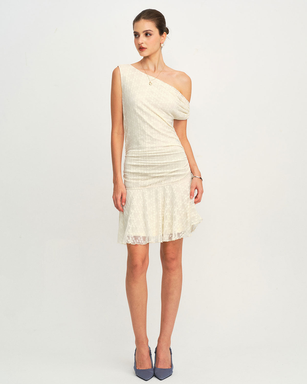 Bej Dantelli One Shoulder Mini Elbise
