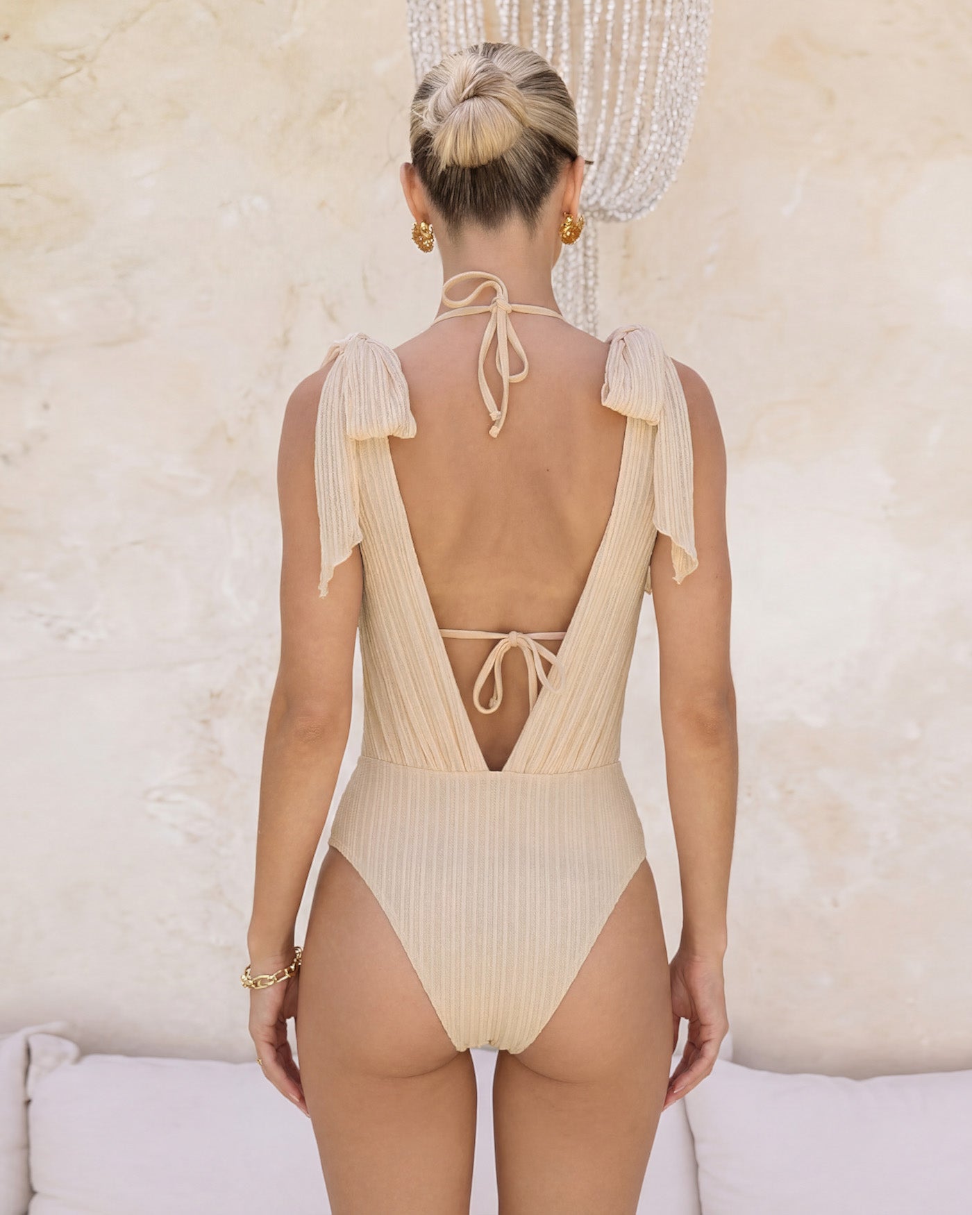 Kayısı Boyundan Bağlamalı Payetli Büzgü Bağlamalı Bikini Takımı