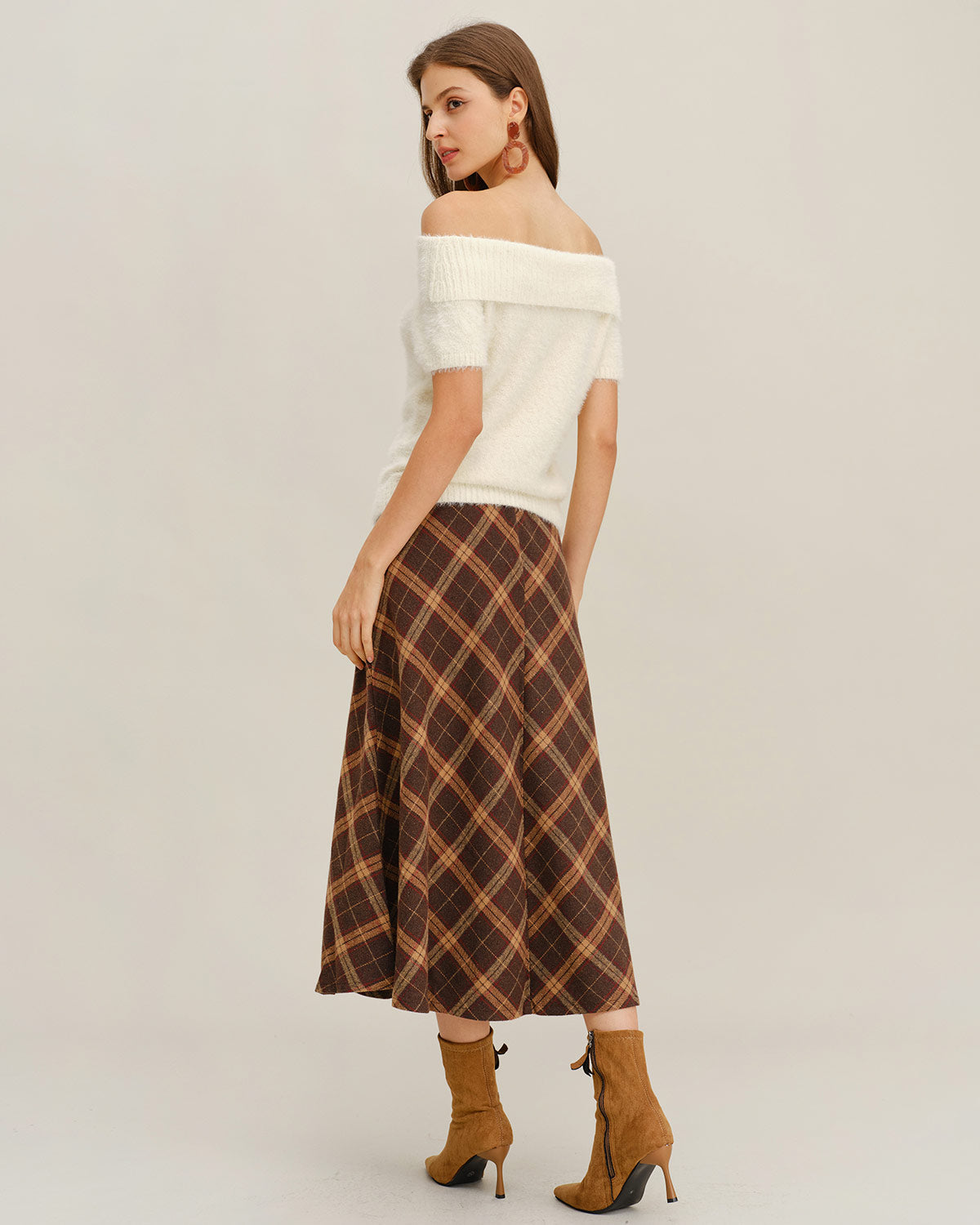 Bej Off The Shoulder Triko Tişört