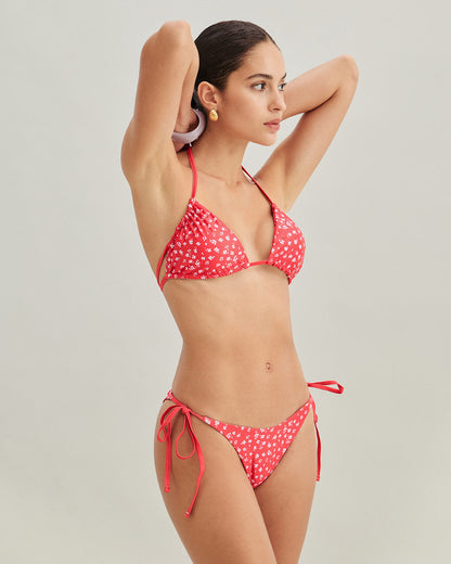 Kırmızı Çiçek Desenli Büzgü Bağlamalı Üçgen Bikini Takımı