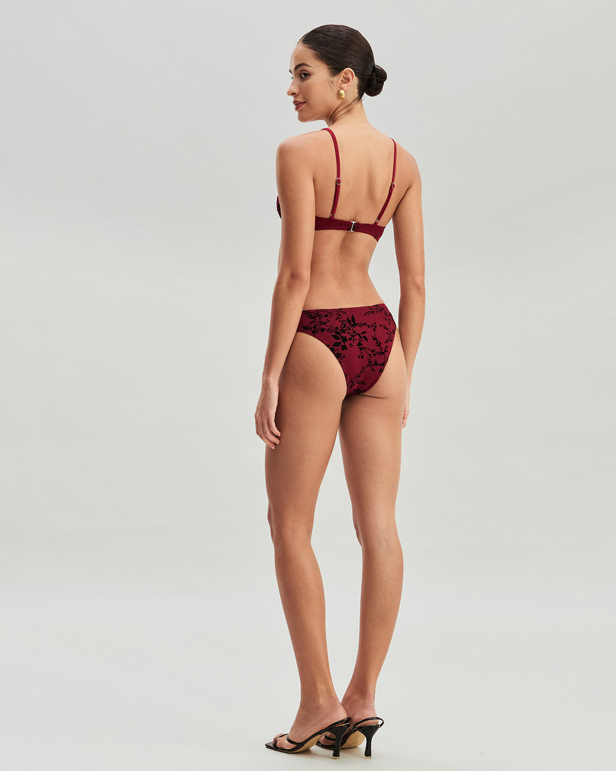 Kırmızı Çiçek Desenli Balenli Bikini Takımı