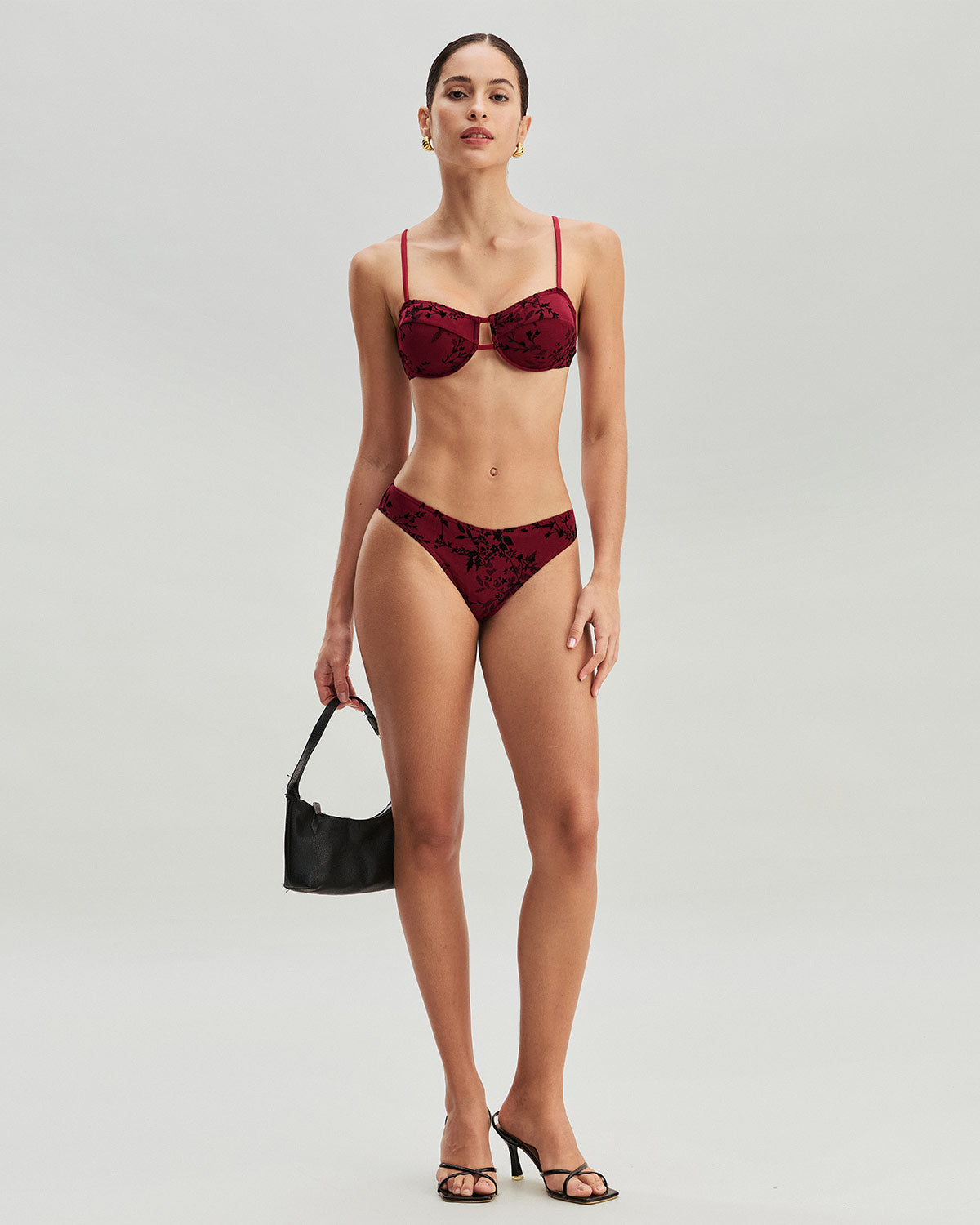 Kırmızı Çiçek Desenli Balenli Bikini Takımı