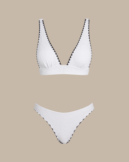 Beyaz Contrast Çapraz Üçgen Bikini Takımı