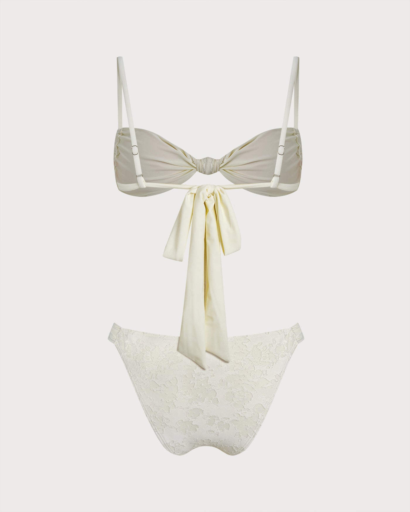 Beyaz Dokulu Büzgü Bağlamalı Üçgen Bikini Takımı