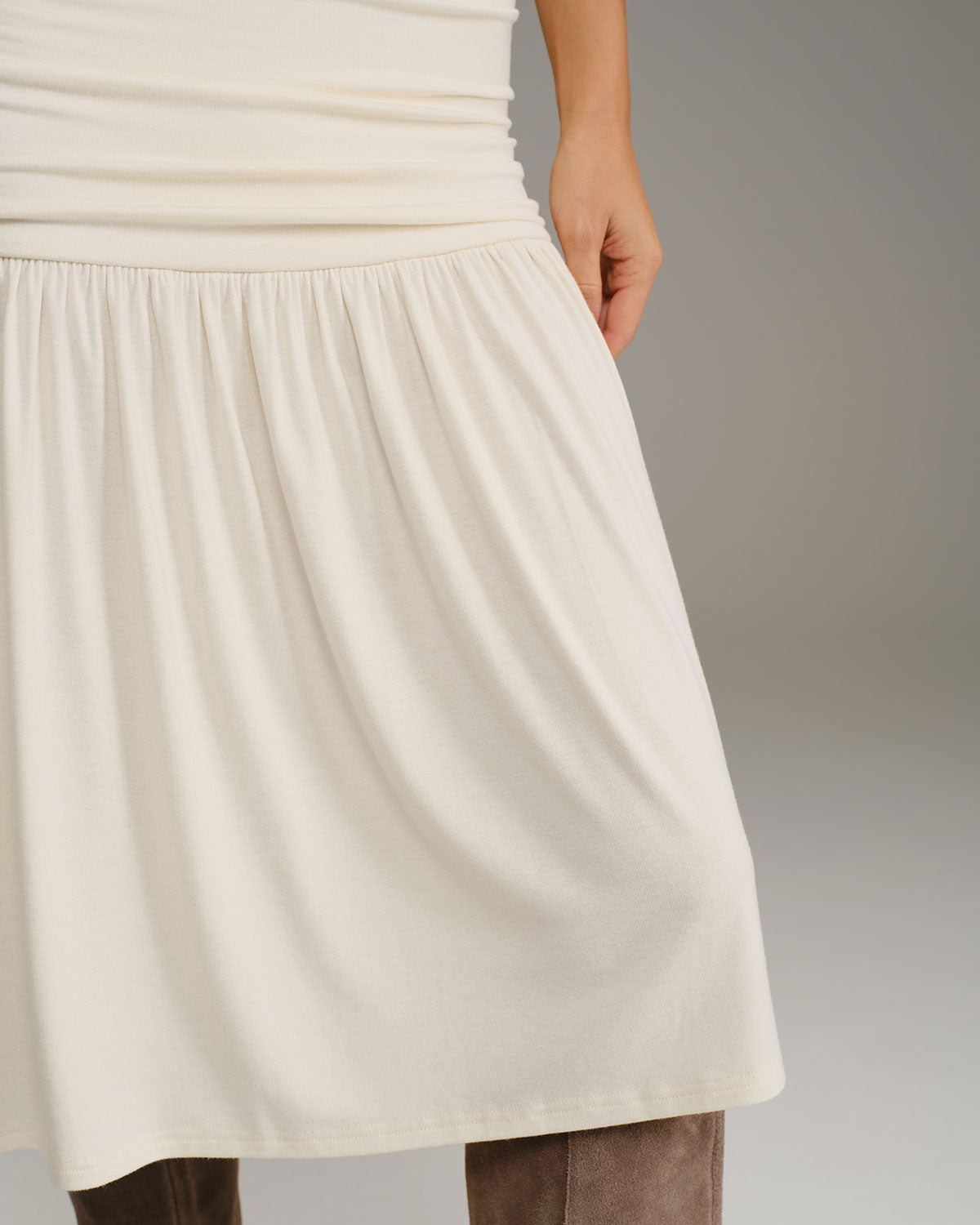 Bej Büzgülü A Kesim Slip Midi Elbise