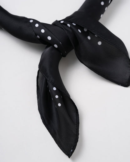 Siyah Ekoseli Scarve