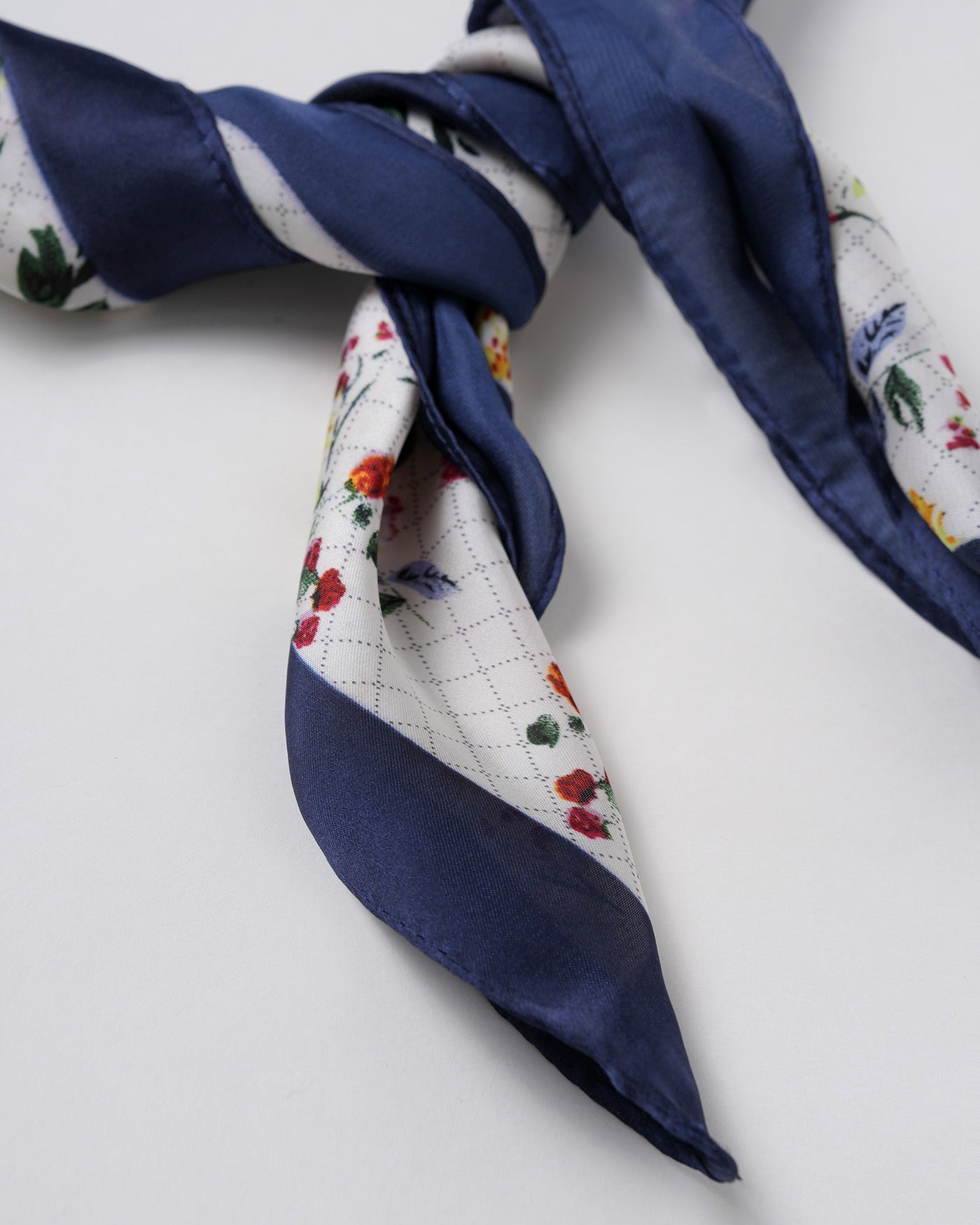 Kadın Desenli Scarve