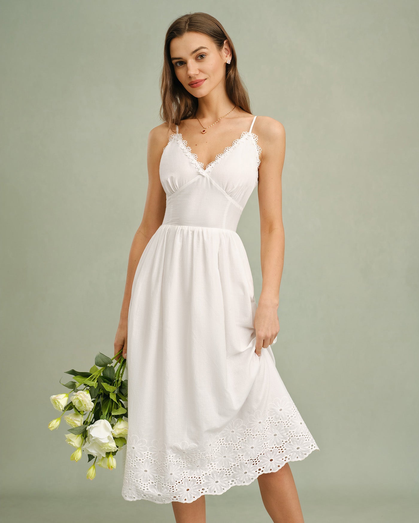 Beyaz Dantelli Çapraz Slip Midi Elbise