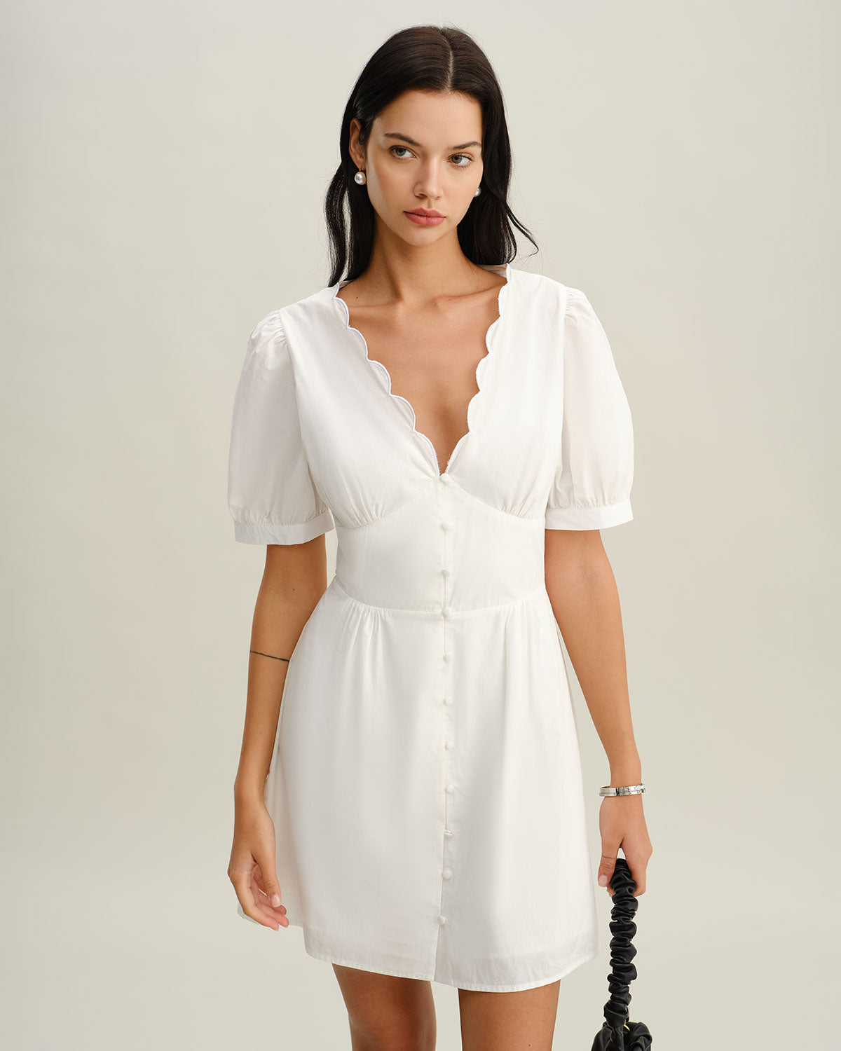 Beyaz V-Neck Büzgülü Mini Elbise