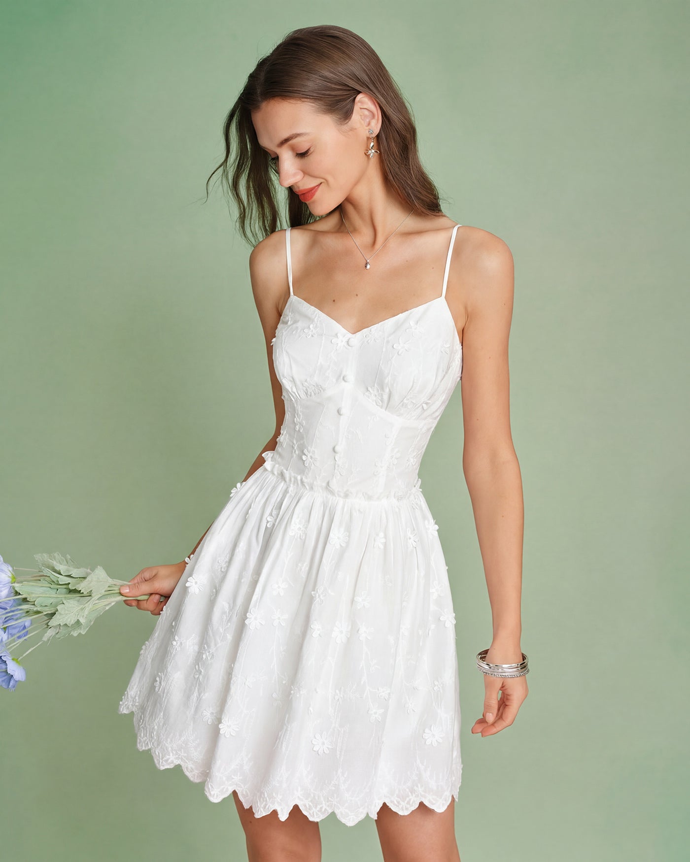 Beyaz Çiçek Desenli Nakışlı Slip Mini Elbise