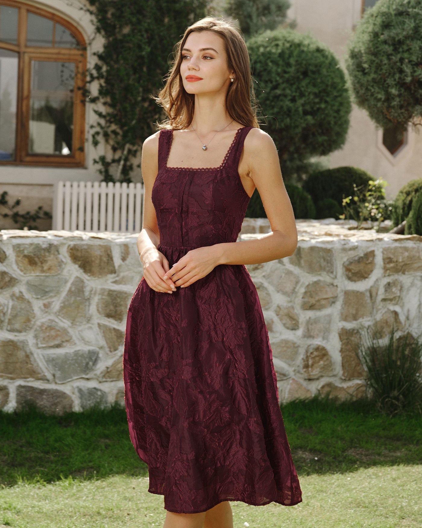 Bordo Kare Yaka Jakarlı Midi Elbise