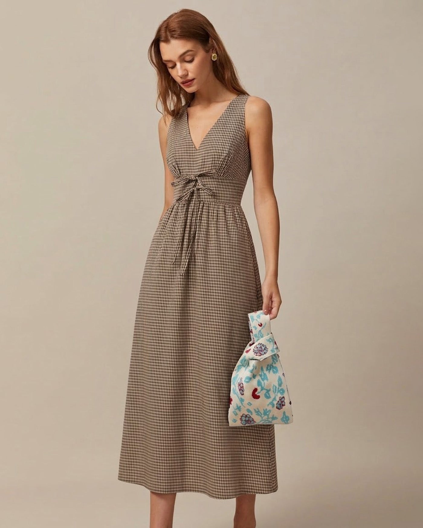 Kahverengi V Yaka Ekoseli Maxi Elbise