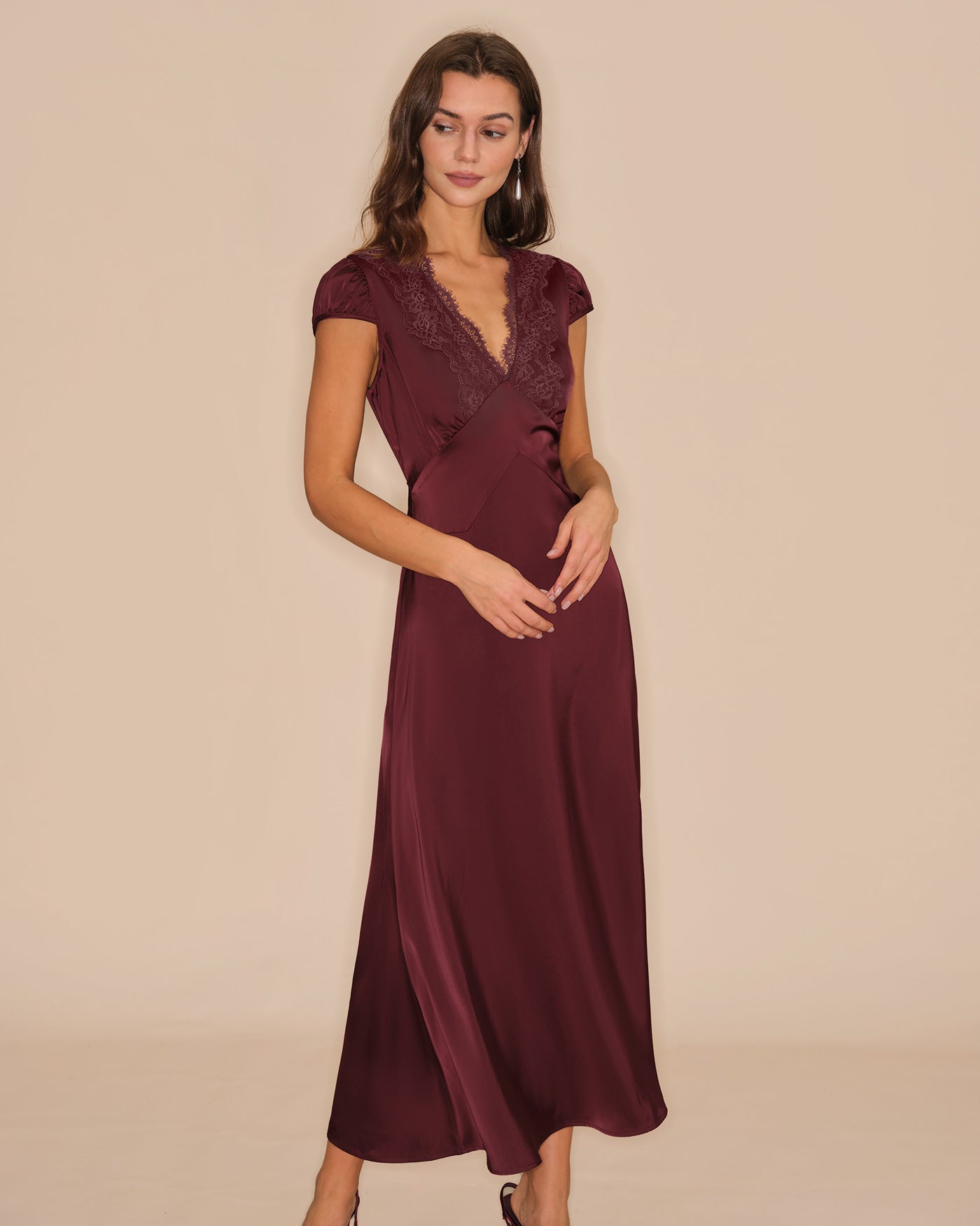 Bordo V Yaka Dantelli Maxi Elbise