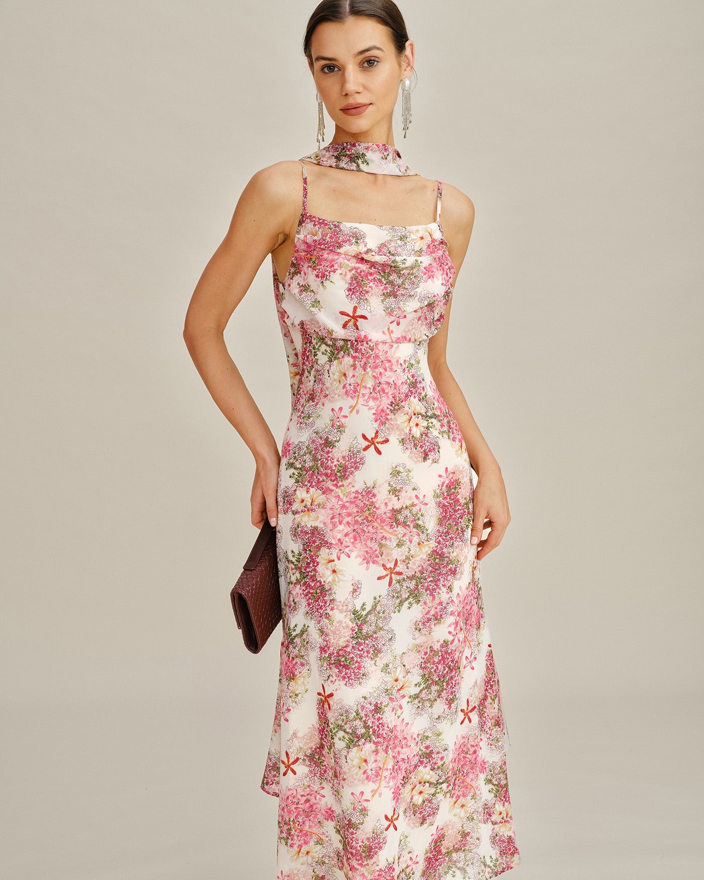 Pembe Çiçek Desenli Slip Şifon Maxi Elbise
