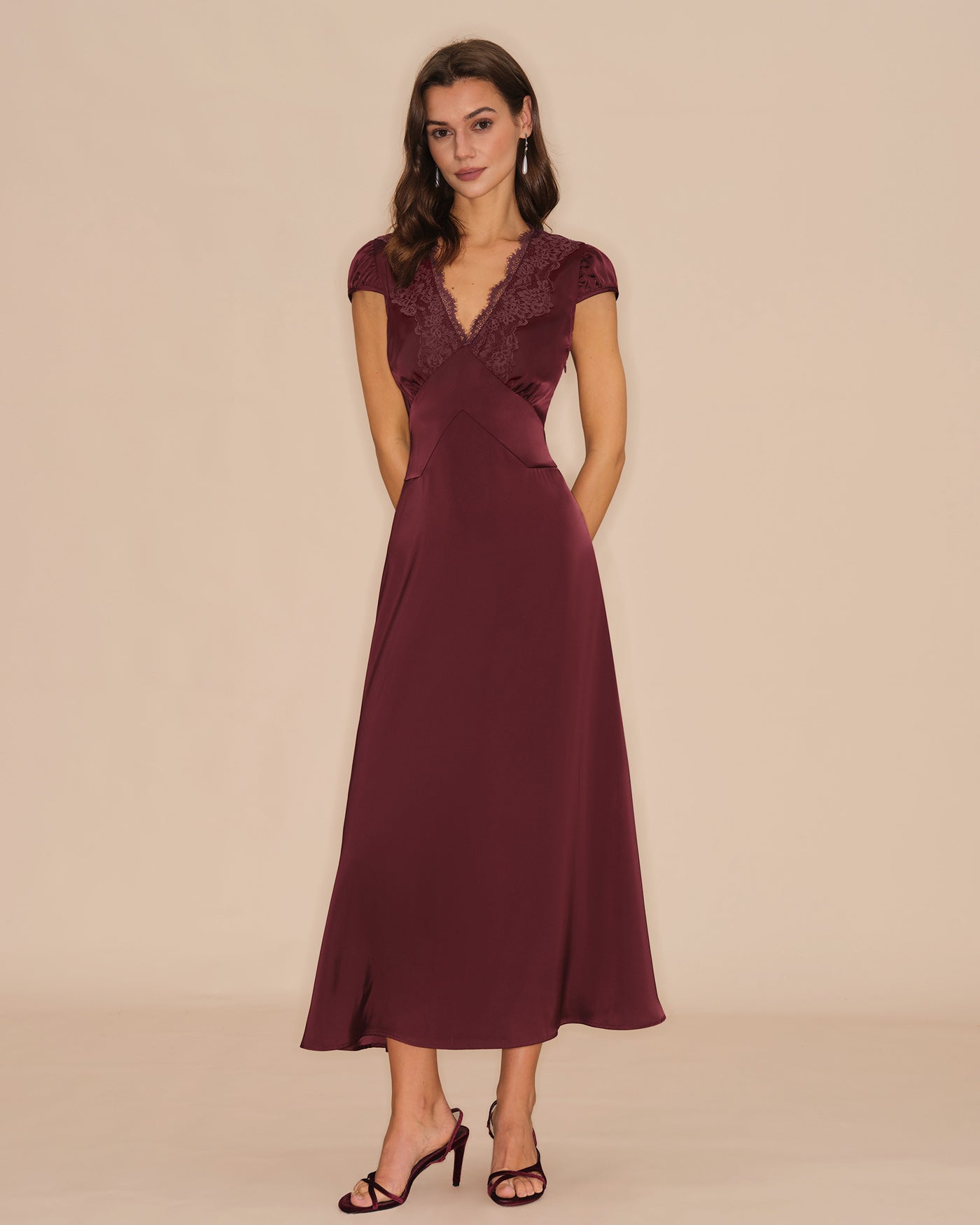 Bordo V Yaka Dantelli Maxi Elbise