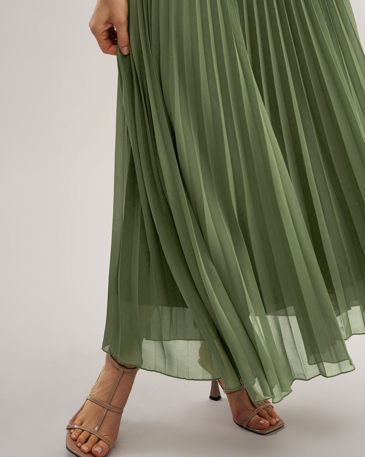 Yeşil Kalp Yaka Flowy Slip Maxi Elbise