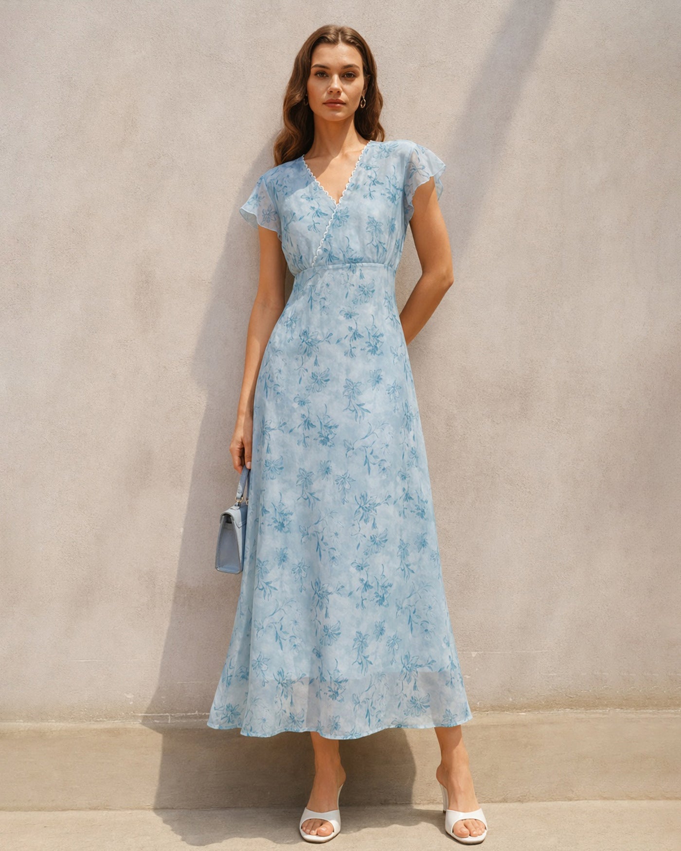 Mavi V Yaka Dantelli Çiçek Desenli Maxi Elbise