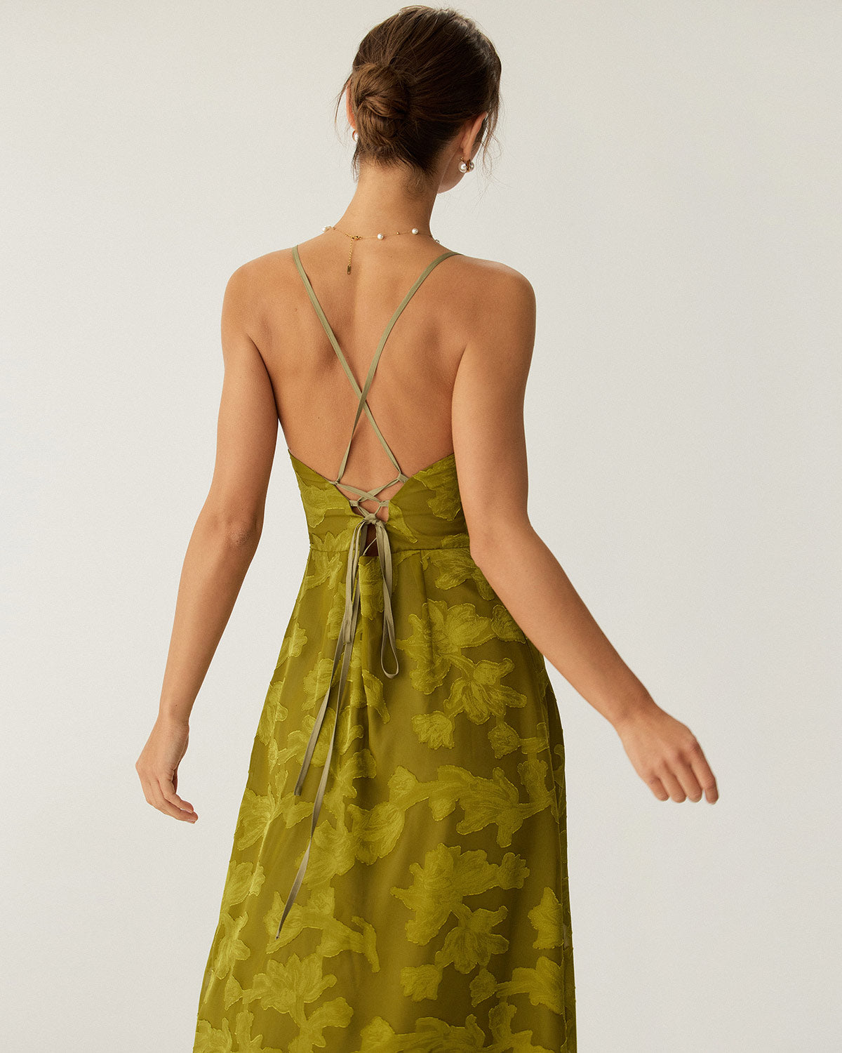 Yeşil Çiçek Desenli Büzgülü Sırtı Açık Slip Maxi Elbise