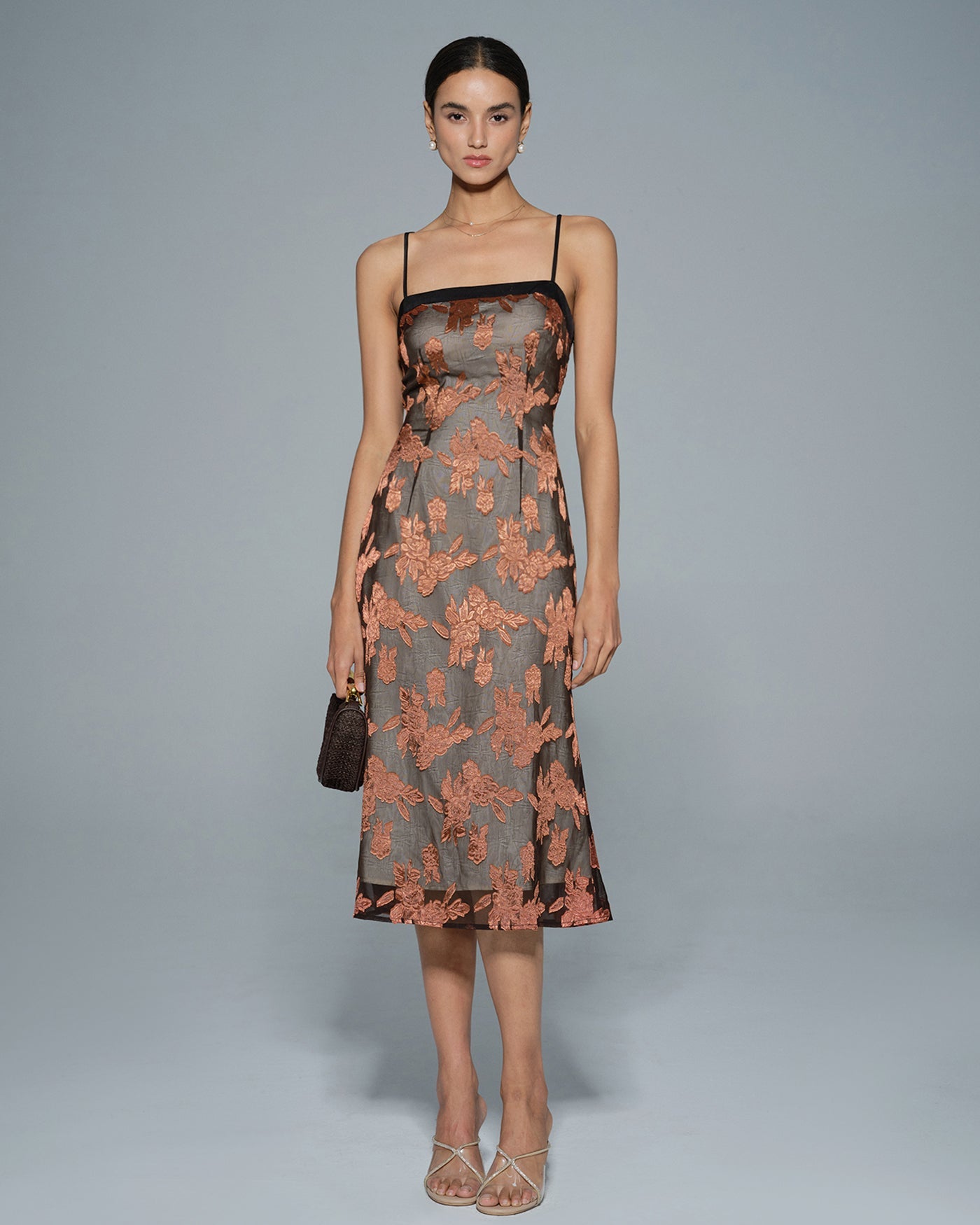 Karamel Çiçek Desenli Slip Midi Elbise