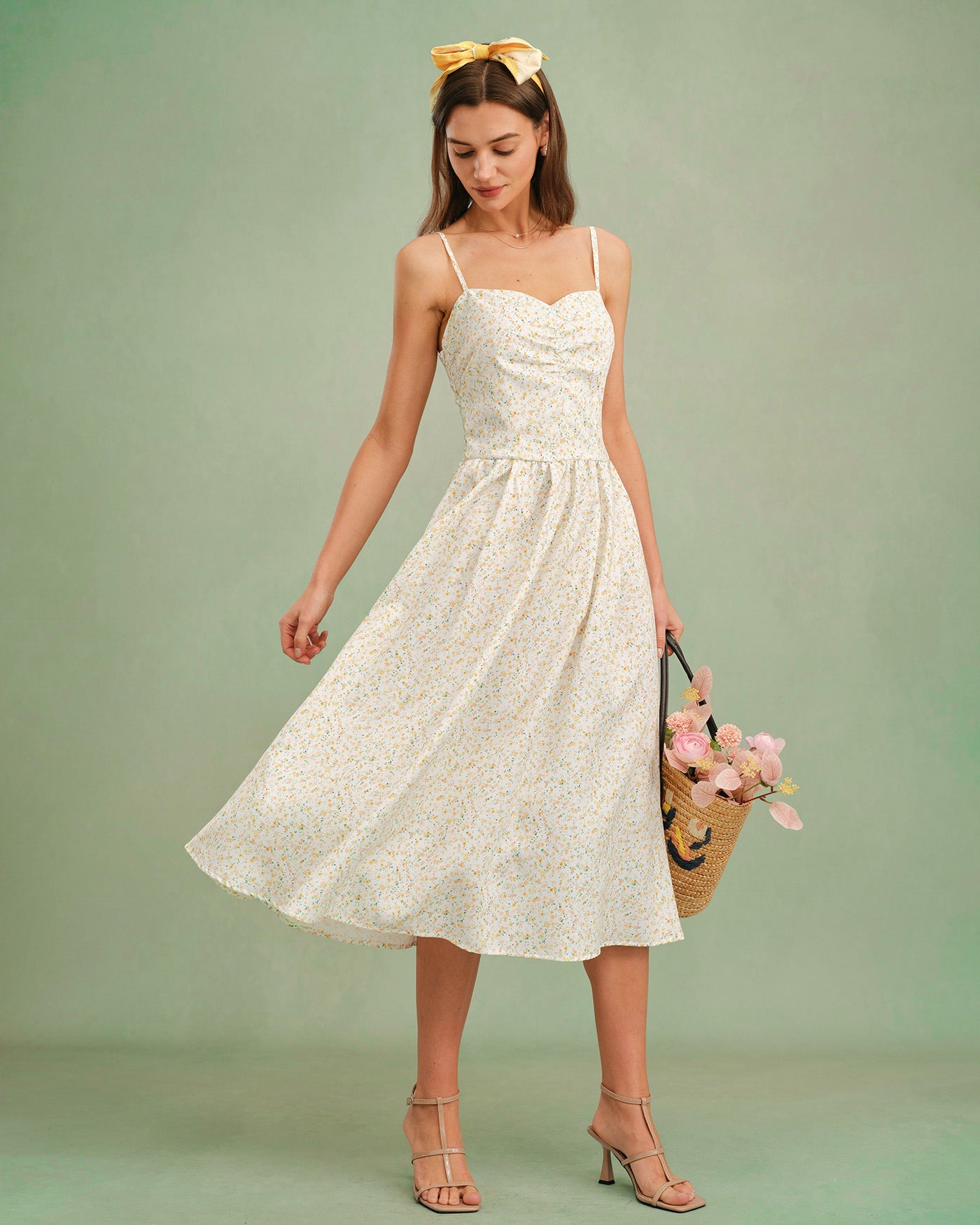 Sarı Kalp Yaka Çiçek Desenli Slip Midi Elbise