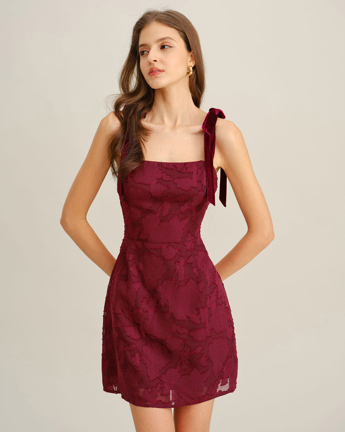 Bordo Çiçek Desenli Bağlamalı Askılı Mini Elbise