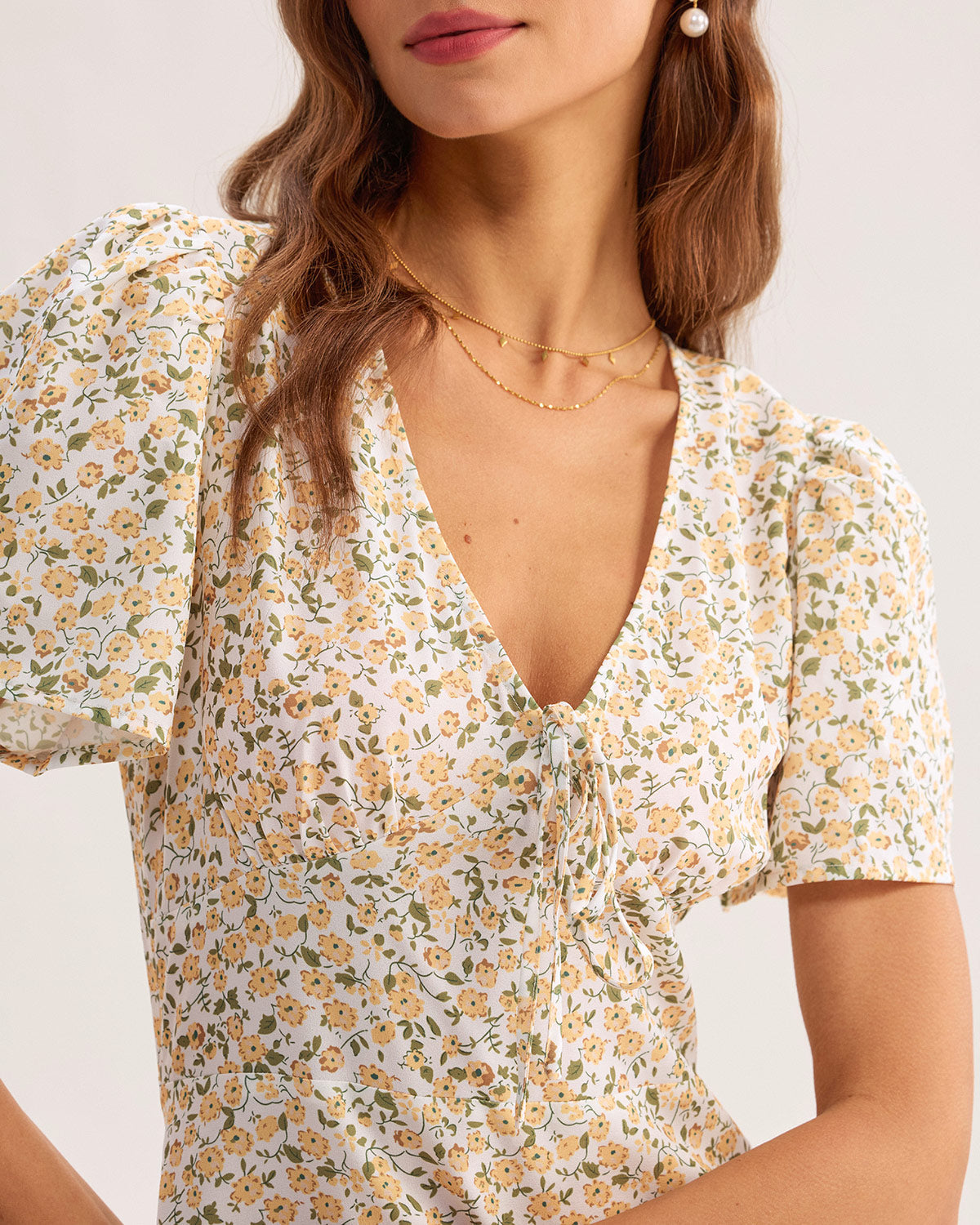Sarı Çiçek Desenli V-Neck Mini Elbise