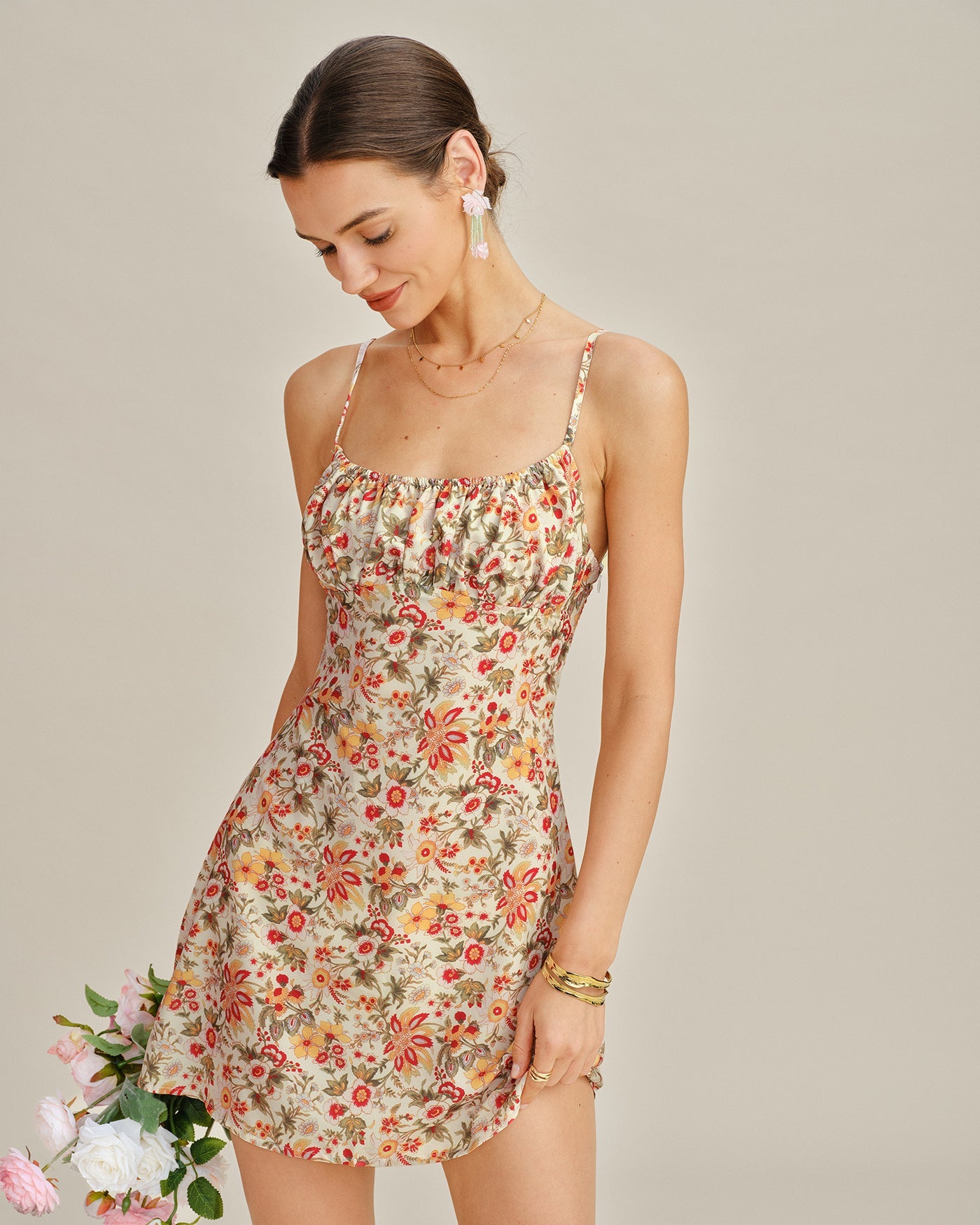 Çiçek Desenli Büzgülü Slip Mini Elbise