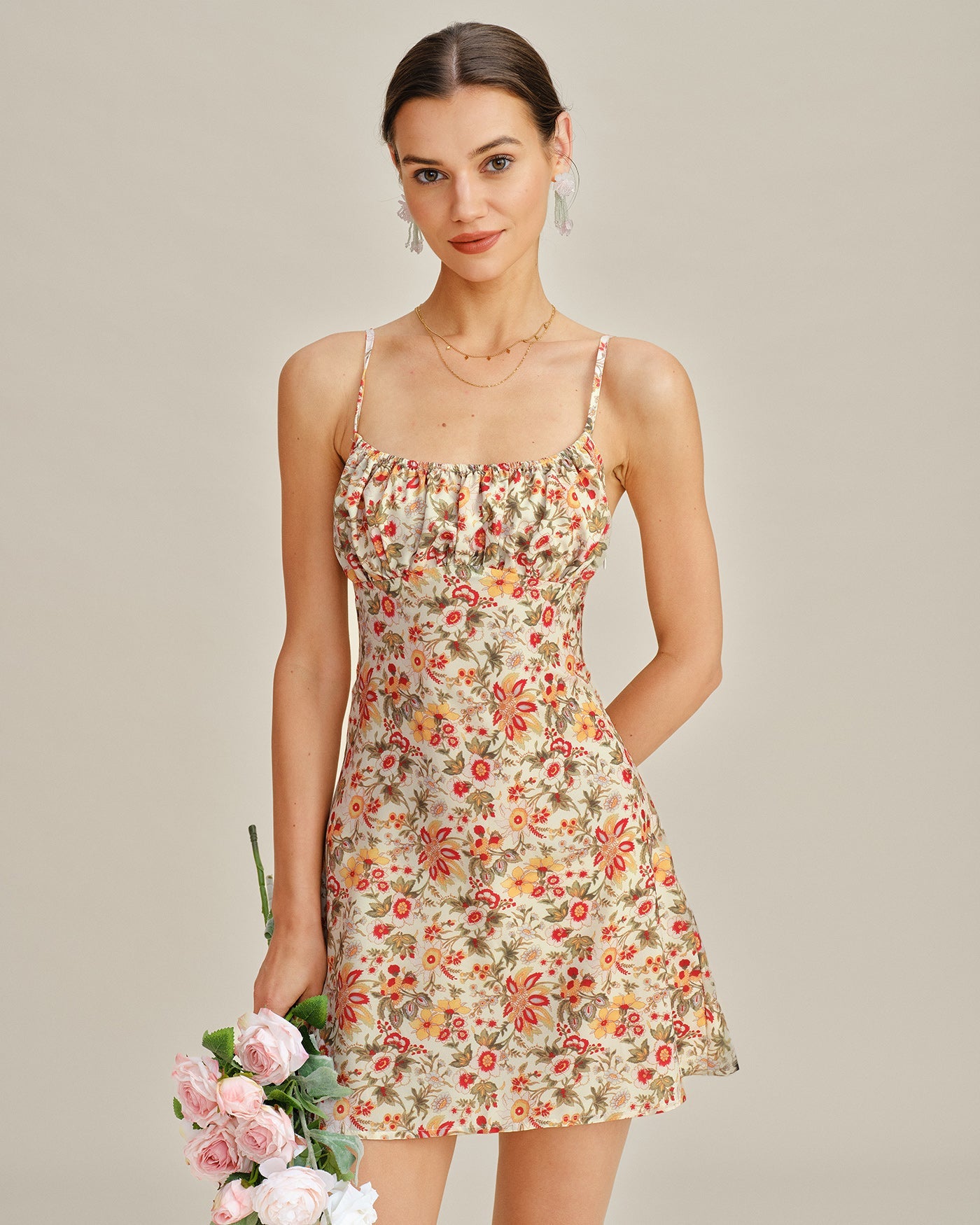 Çiçek Desenli Büzgülü Slip Mini Elbise